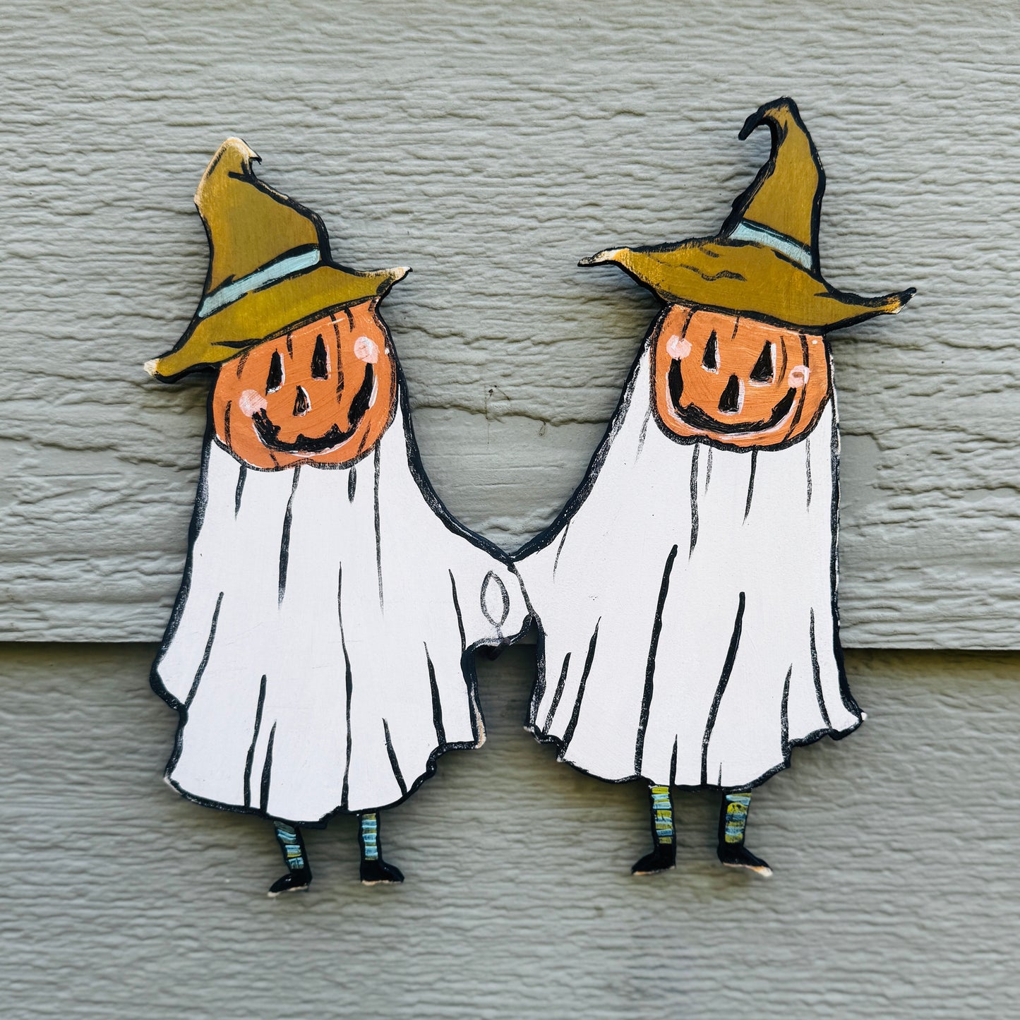 Ghost Ghouls Wreath Decor